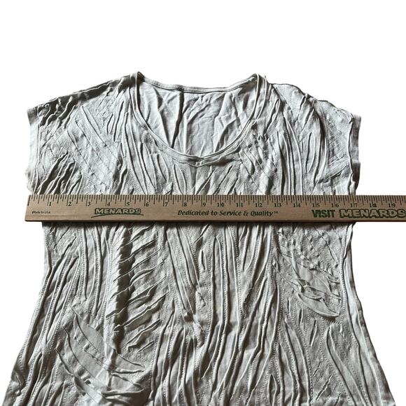 Chicos T Shirt Women's 0 Cream Short Sleeve Textured Rip Torn Distressed - Picture 6 of 6